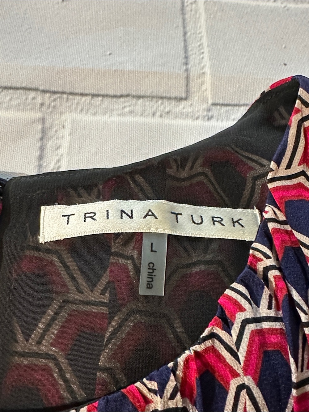Trina Turk * 100% Silk Ladies Sleeveless Dressy Tank. Sz L - Picture 8 of 11